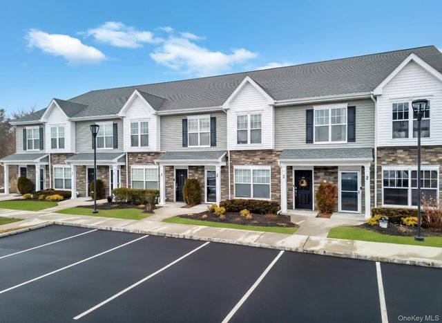 96 Somerton Avenue, Central Islip, NY 11722