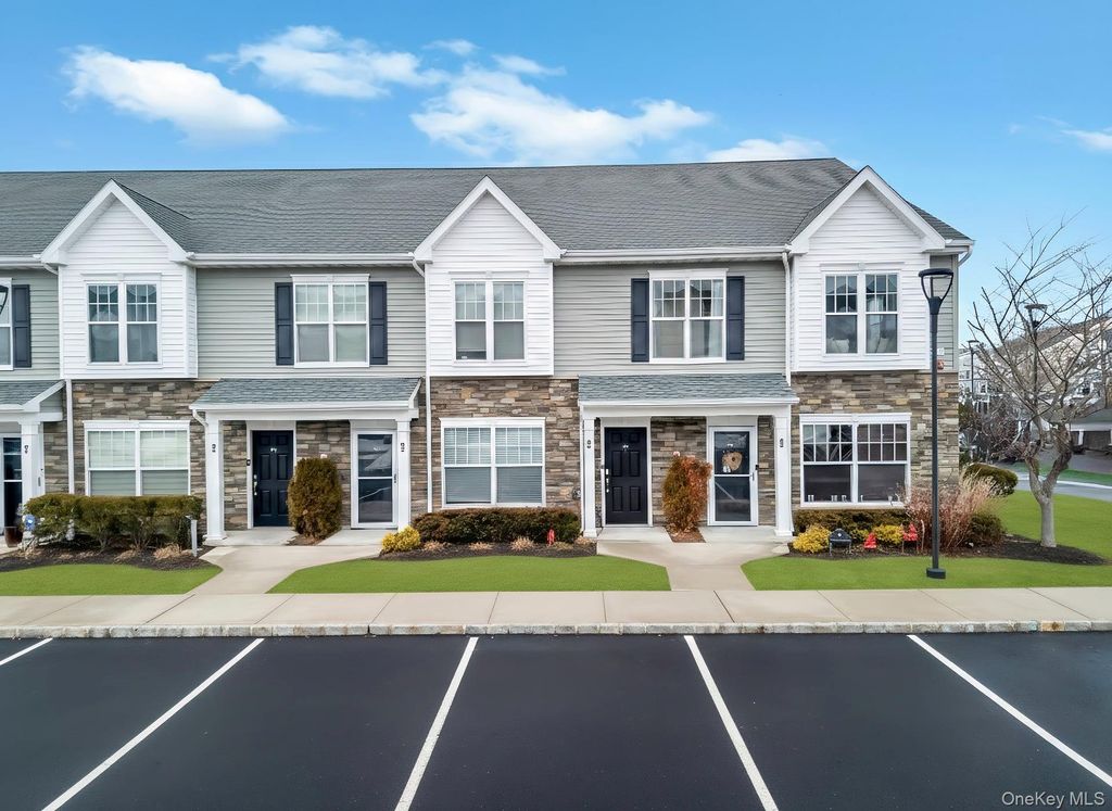 96 Somerton Avenue, Central Islip, NY 11722