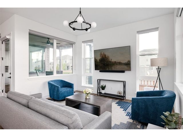 6010 N Perth St, Aurora, CO 80019