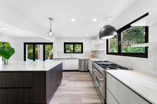 15 SAN ISAAC STREET, San Juan, PR 00927