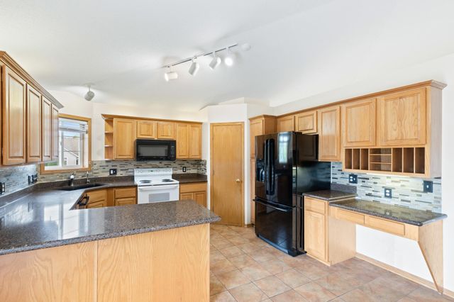 1255 Cuylle Bay, Faribault, MN 55021