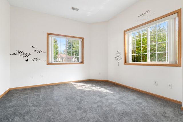 1255 Cuylle Bay, Faribault, MN 55021