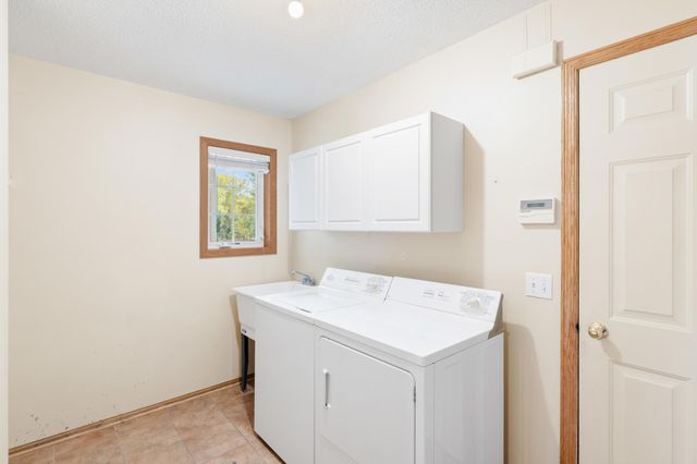 1255 Cuylle Bay, Faribault, MN 55021