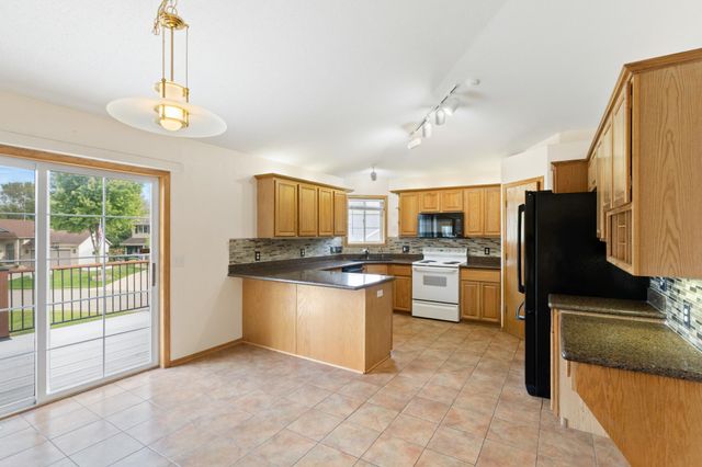 1255 Cuylle Bay, Faribault, MN 55021