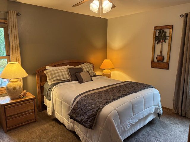 7369 Hillendale DRIVE, Franklin, WI 53132