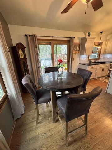 7369 Hillendale DRIVE, Franklin, WI 53132