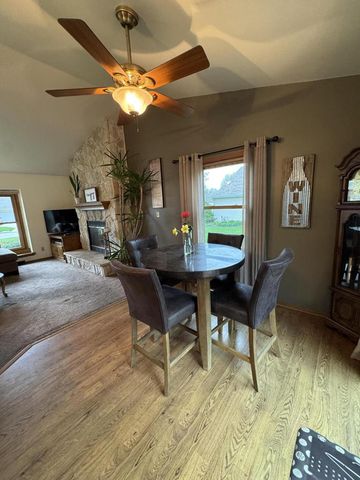 7369 Hillendale DRIVE, Franklin, WI 53132