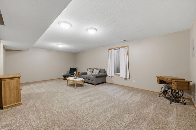 122 E Eagle Watch St, Mulvane, KS 67110