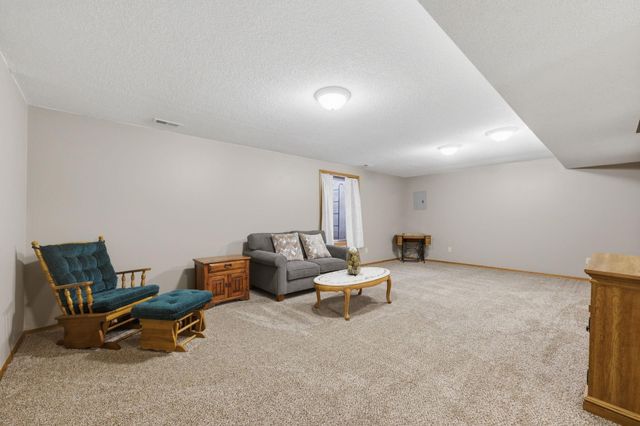 122 E Eagle Watch St, Mulvane, KS 67110