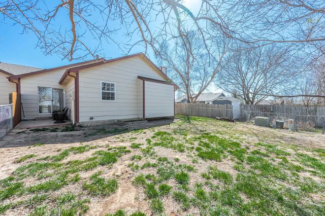 122 E Eagle Watch St, Mulvane, KS 67110