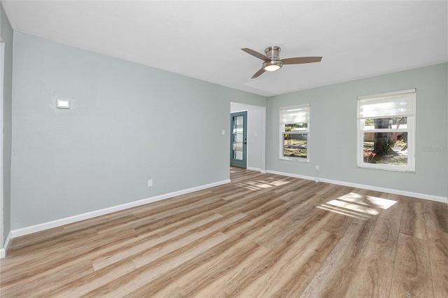 8279 29TH AVENUE N, St Petersburg, FL 33710