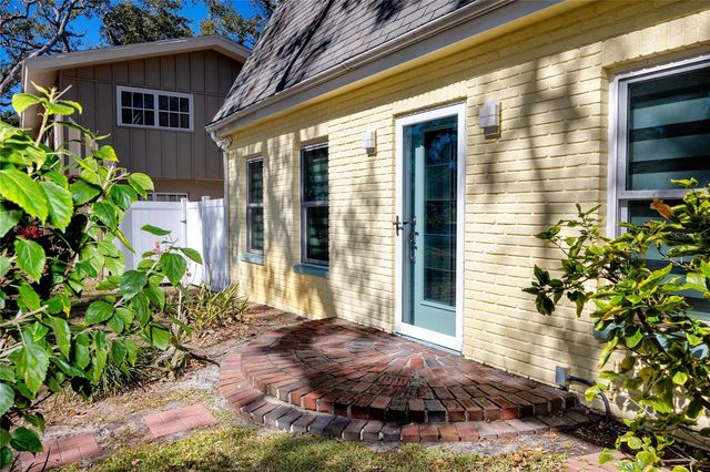 8279 29TH AVENUE N, St Petersburg, FL 33710