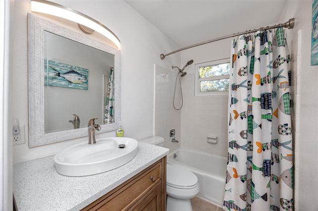 8279 29TH AVENUE N, St Petersburg, FL 33710