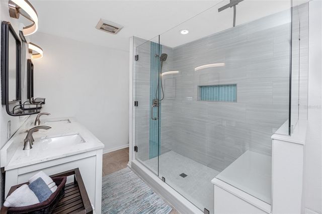 8279 29TH AVENUE N, St Petersburg, FL 33710