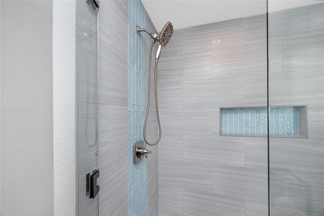 8279 29TH AVENUE N, St Petersburg, FL 33710