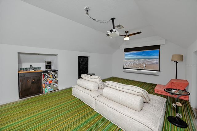 8279 29TH AVENUE N, St Petersburg, FL 33710