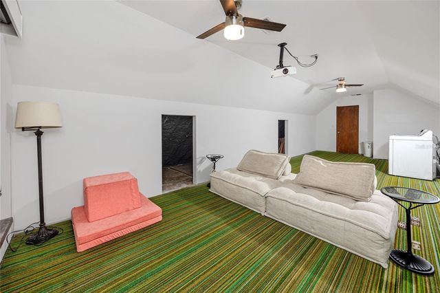 8279 29TH AVENUE N, St Petersburg, FL 33710