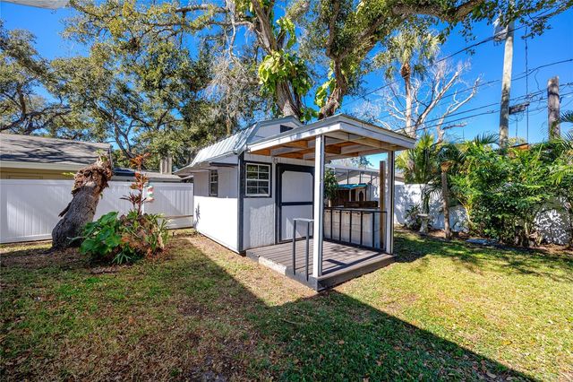 8279 29TH AVENUE N, St Petersburg, FL 33710