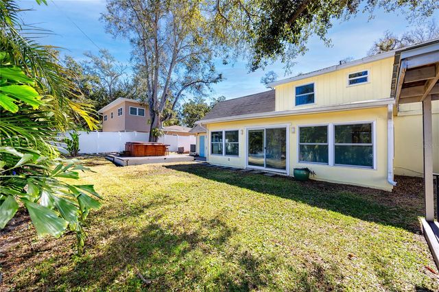 8279 29TH AVENUE N, St Petersburg, FL 33710
