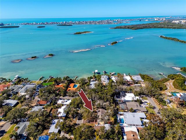 8279 29TH AVENUE N, St Petersburg, FL 33710