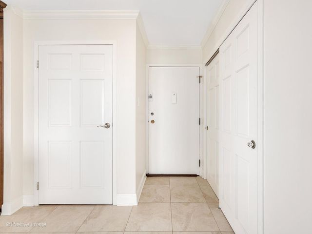 40 N Tower Road 12F, Oak Brook, IL 60523