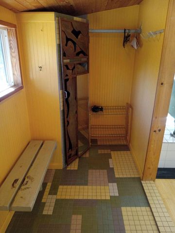 64 McMillen Road, Tijeras, NM 87059