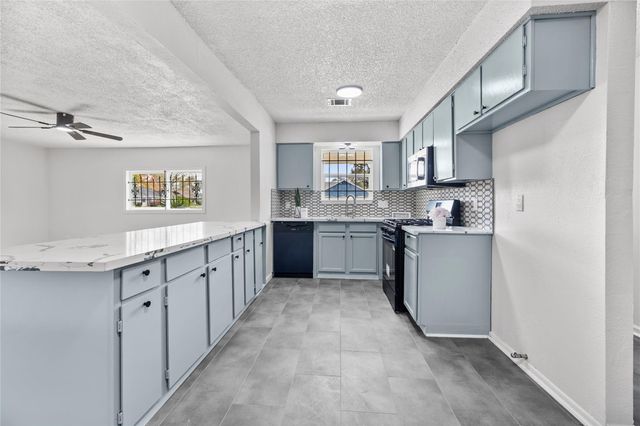 10027 Valley Sun Drive, Houston, TX 77078