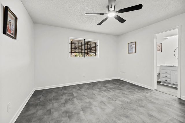 10027 Valley Sun Drive, Houston, TX 77078