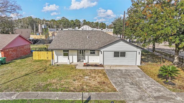 10027 Valley Sun Drive, Houston, TX 77078