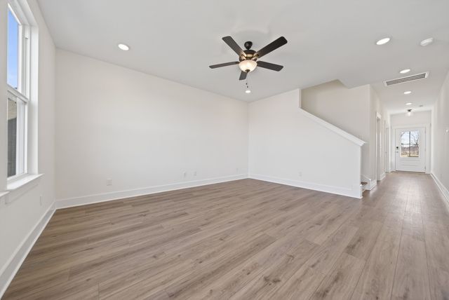 404 Old Springs Ln, Gallatin, TN 37066