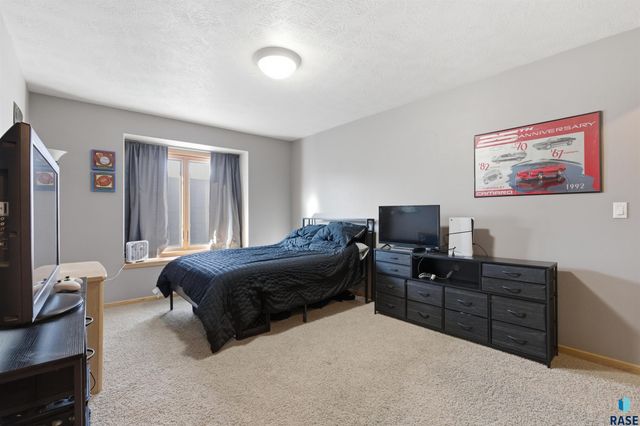 3508 S Judy Ave Avenue, Sioux Falls, SD 57103