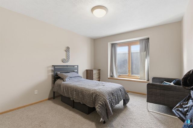 3508 S Judy Ave Avenue, Sioux Falls, SD 57103