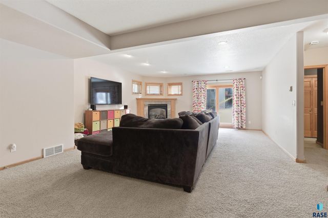 3508 S Judy Ave Avenue, Sioux Falls, SD 57103