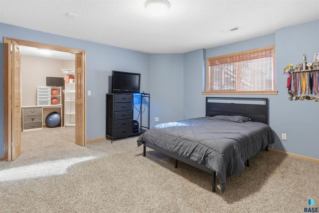 3508 S Judy Ave Avenue, Sioux Falls, SD 57103