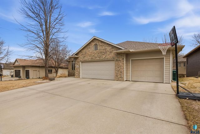 3508 S Judy Ave Avenue, Sioux Falls, SD 57103