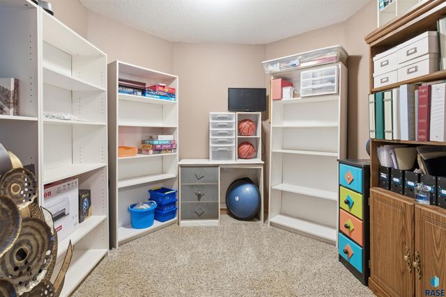 3508 S Judy Ave Avenue, Sioux Falls, SD 57103