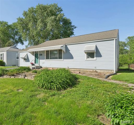831 Loekes Drive, Florissant, MO 63031