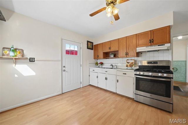 831 Loekes Drive, Florissant, MO 63031