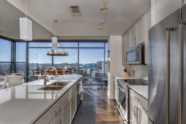 1212 Laurel St Apt 1713, Nashville, TN 37203