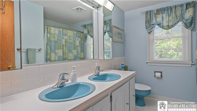 1317 Cambridge Avenue, North Tonawanda, NY 14120