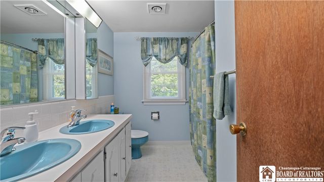 1317 Cambridge Avenue, North Tonawanda, NY 14120