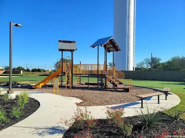 261 Deer Crest, New Braunfels, TX 78130