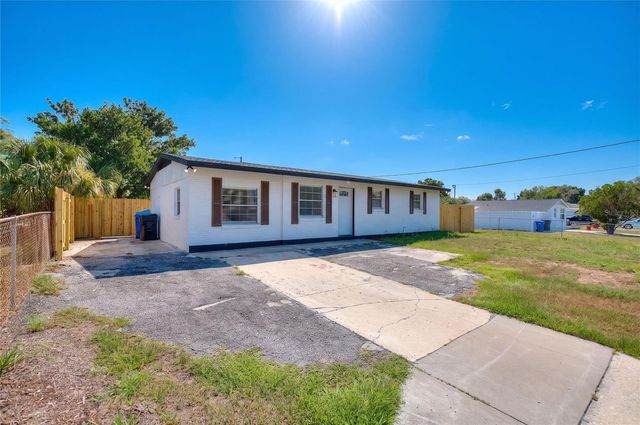 8204 ALLAMANDA AVENUE, Tampa, FL 33619