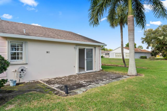 1261 Pine Sage Circle, West Palm Beach, FL 33409