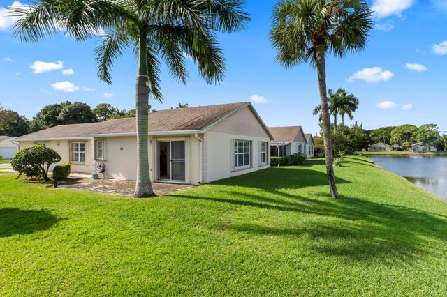 1261 Pine Sage Circle, West Palm Beach, FL 33409