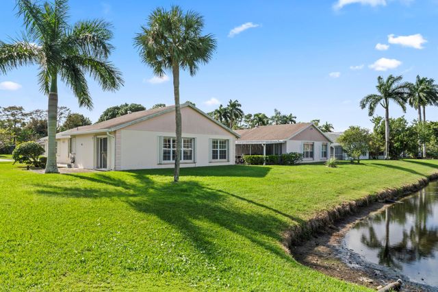 1261 Pine Sage Circle, West Palm Beach, FL 33409