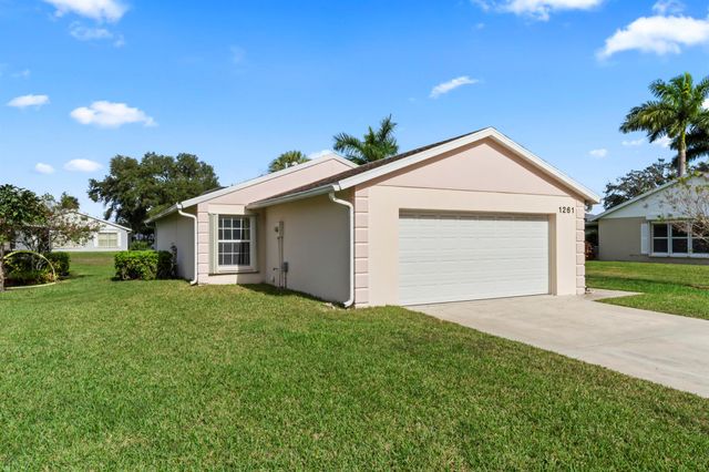 1261 Pine Sage Circle, West Palm Beach, FL 33409