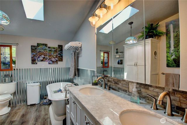 2701 Old Highway 99 North, Burlington, WA 98233