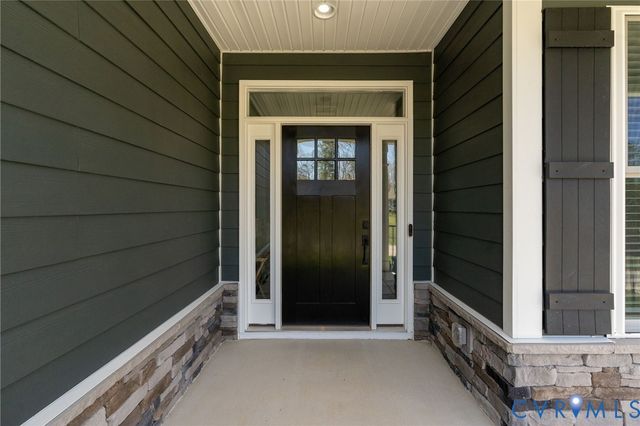 5650 Saint Leger Dr, New Kent, VA 23140