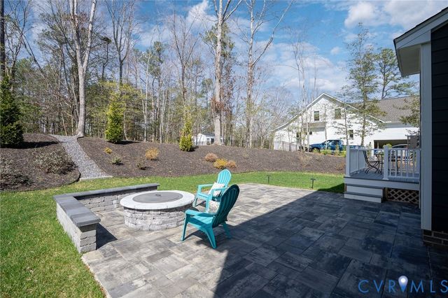 5650 Saint Leger Dr, New Kent, VA 23140